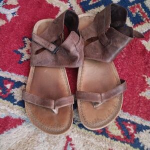 MERRELL Tan Brown Ankle Thong Sandals 7